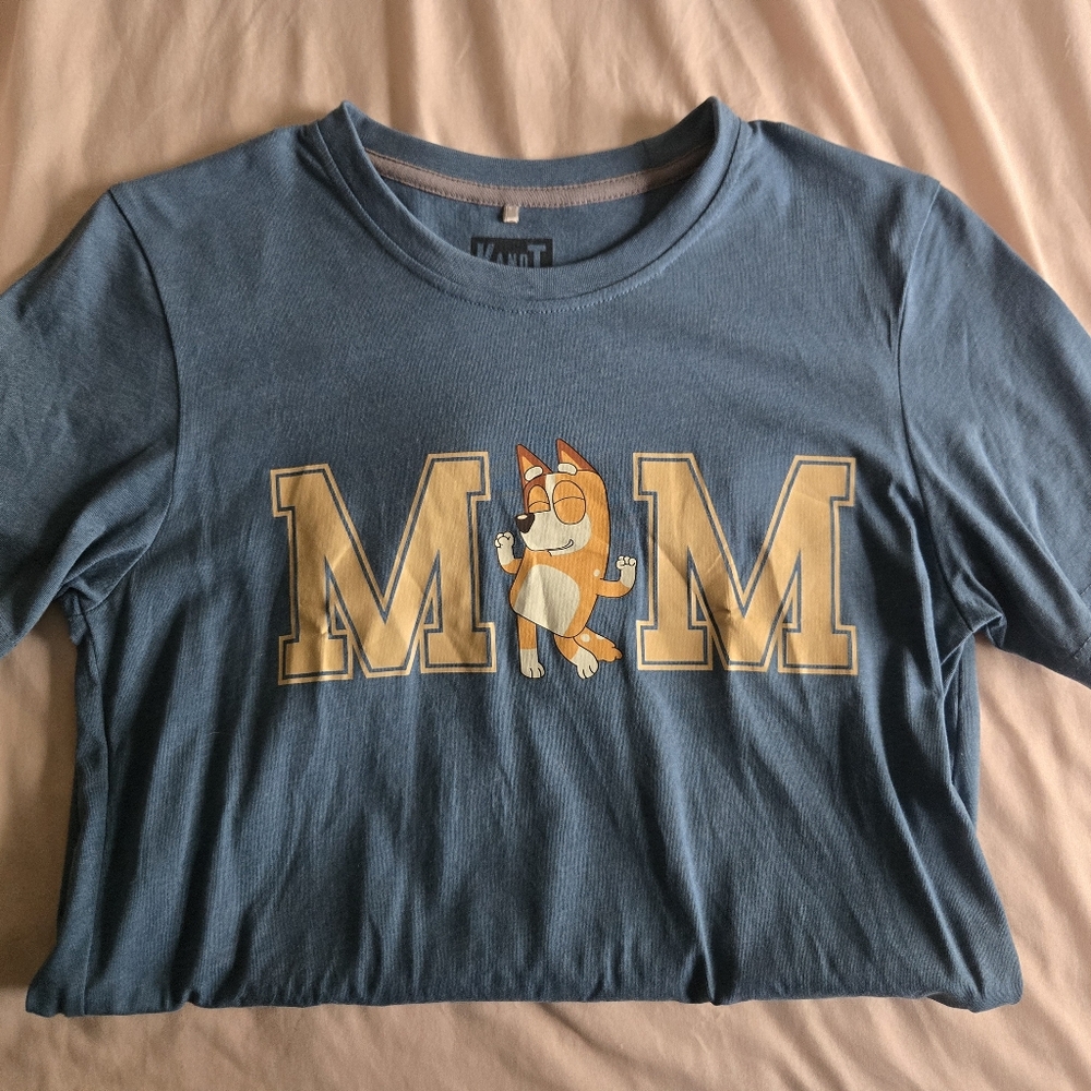 Bluey (Chili) MOM T-Shirt